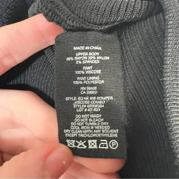 NWT $495 Theory Sleeveless Square Neck Jumpsuit Rib Romper Crepe Petite Black - Picture 10 of 11